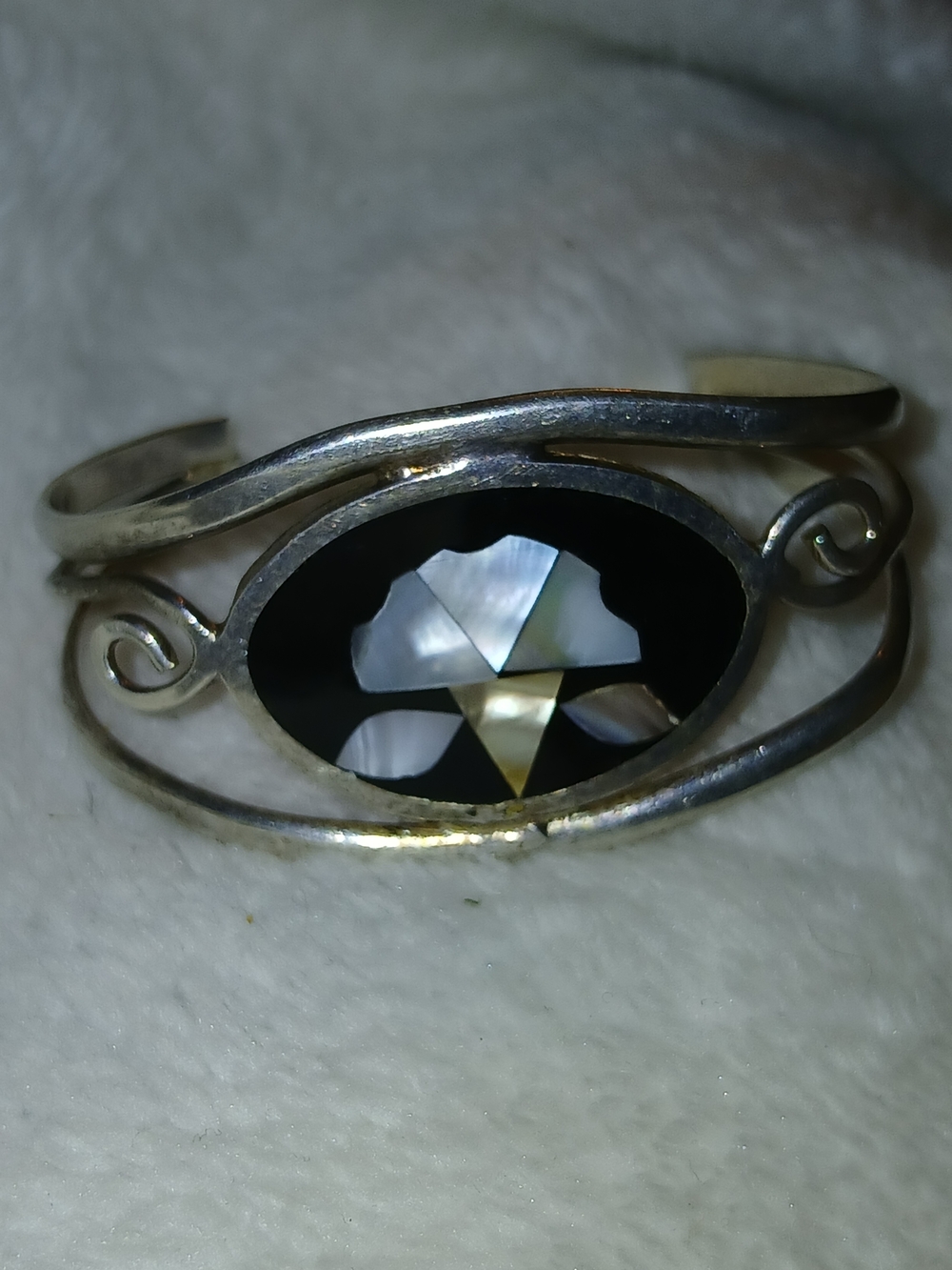 S925 Vintage Taxico Sterling Silver Black Onyx & Mother-of-Pearl Cuff Bracelet